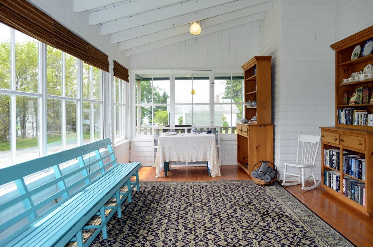 Still Point Lodge Deep Brook Экстерьер фото