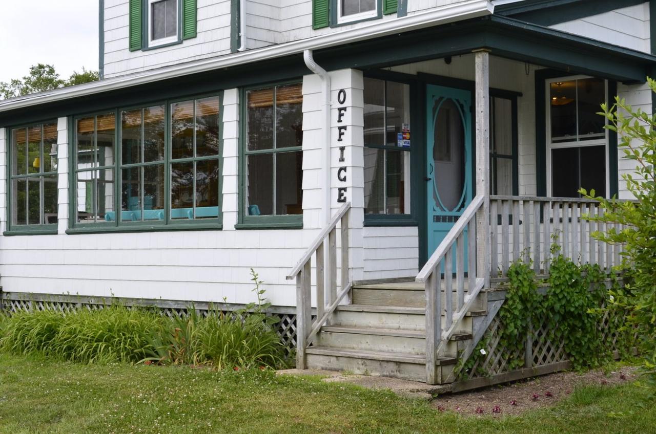 Still Point Lodge Deep Brook Экстерьер фото