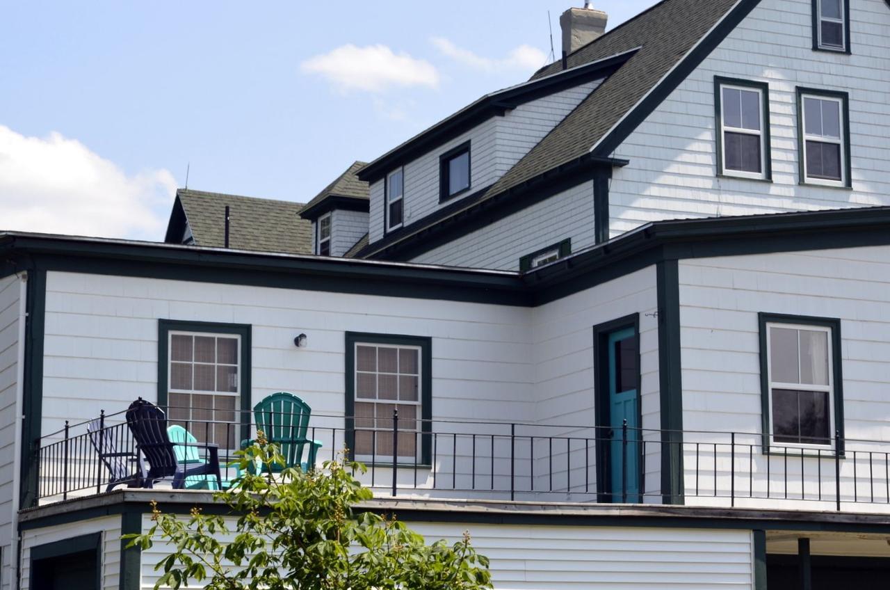 Still Point Lodge Deep Brook Экстерьер фото