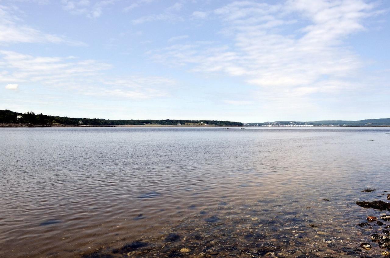 Still Point Lodge Deep Brook Экстерьер фото